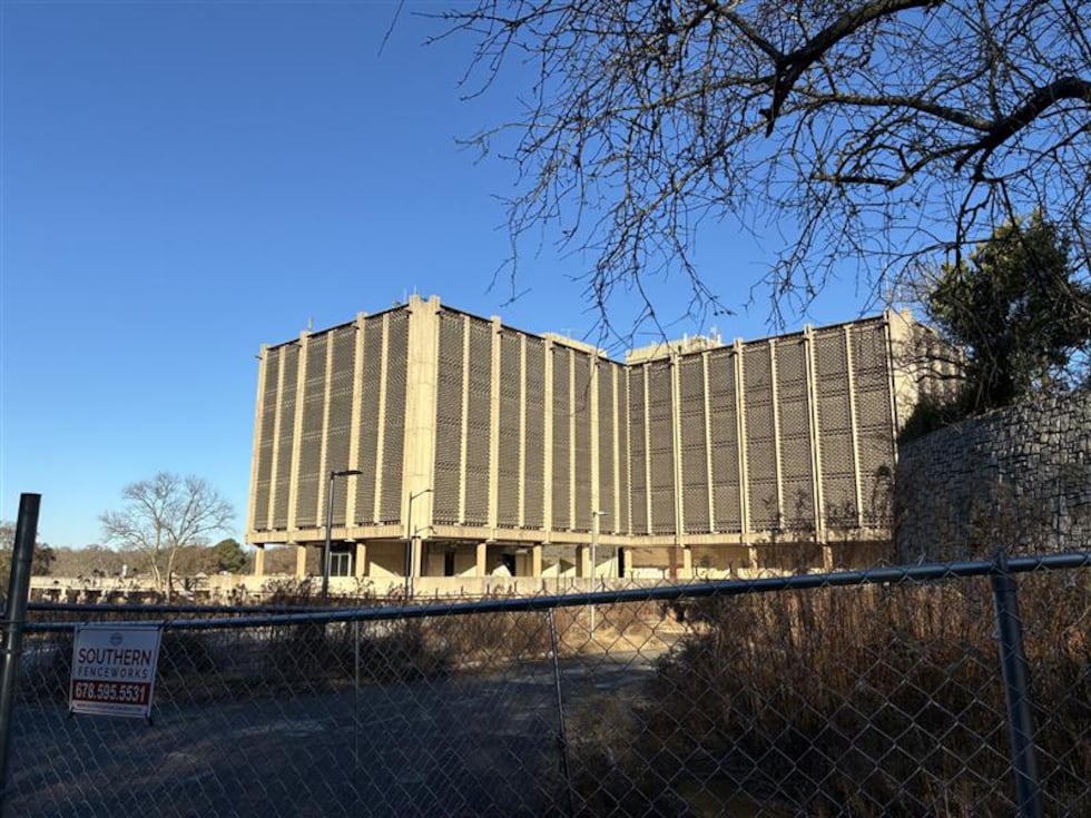En “Stranger Things”, el edificio se utiliza como escenario del Laboratorio Nacional de Hawkins.