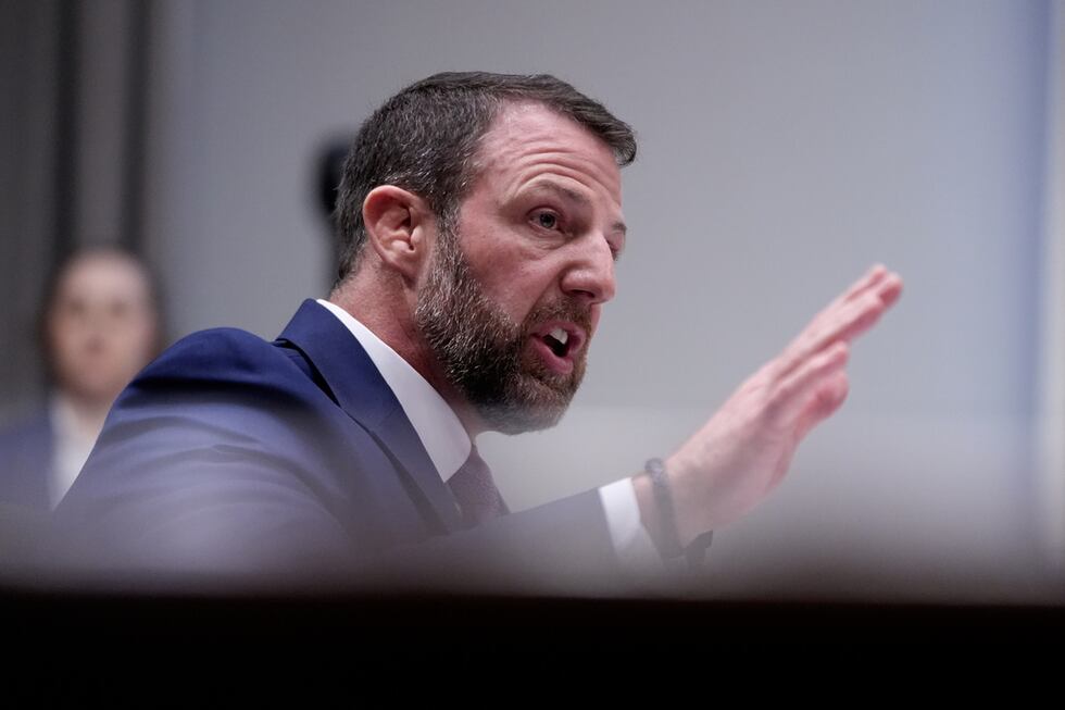 Markwayne Mullin, senador republicano por Oklahoma y nominado para ser secretario de Seguridad...