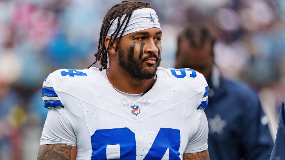 El defensive end Marshawn Kneeland (94) de los Dallas Cowboys durante un juego de la NFL...