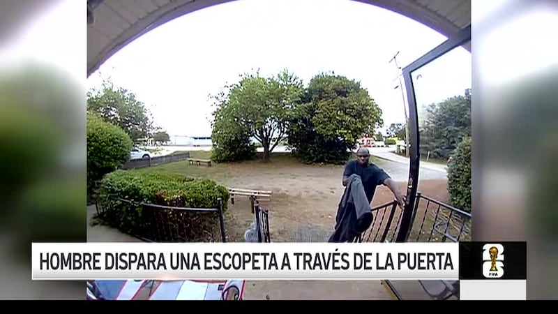 Acusan a un hombre de asesinar a joven de 19 años disparando una escopeta a través de la...